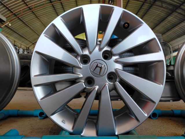 แม็กฮอนด้า สีเดิมป้ายแดง ขอบ15 กว้าง6 et45 ใส่ jazz city ได้ทุกรุ่น รูปที่ 2