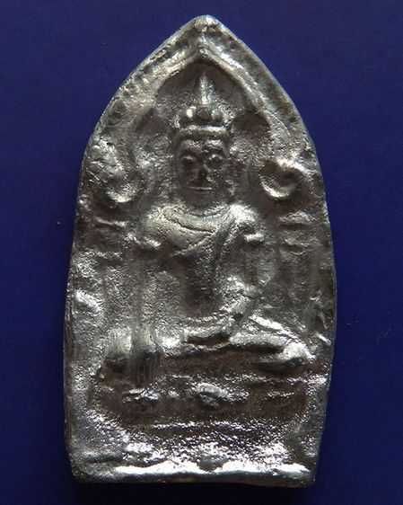 พระยอดขุนพลหล่อพิมพ์อยุธยา หลวงพ่อฑูรย์ วัดโพธินิมิตร เนื้อชิน พ.ศ 2527 สูง 5 ซ.ม. สร้างจากเนื้อชินกรุเก่าที่ชำรุดแตกหัก รูปที่ 9