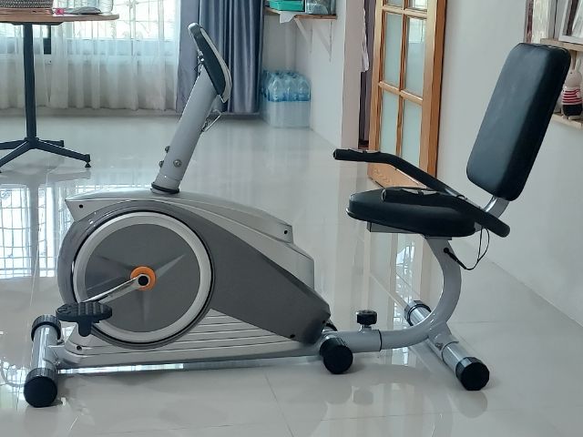 จักรยานเอนปั่น