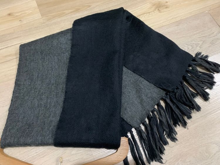 ผ้าพันคอผ้า  WOOL แท้  HEATTECH  ผ้านุ่ม  คลุมไหล่ คลุมคอ เหมาะกับไปที่อากาศหนาว ช่วยให้อุ่นได้ดี  ใช้ได้ทั้งผู้หญิงและผู้ชาย ทูโทน รูปที่ 9