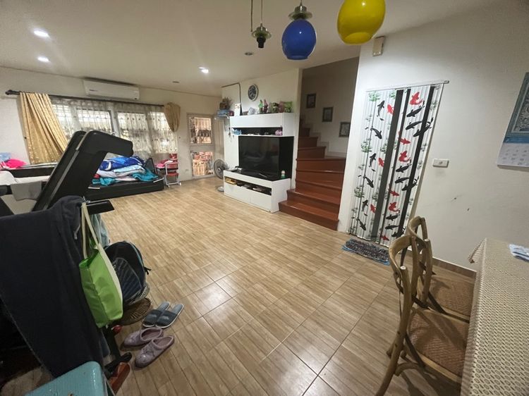 ขายบ้านทาวน์เฮ้าส์ 2 ชั้น หมู่บ้านดิเอ็กคลูซีฟ นวลจันทร์56 รูปที่ 3