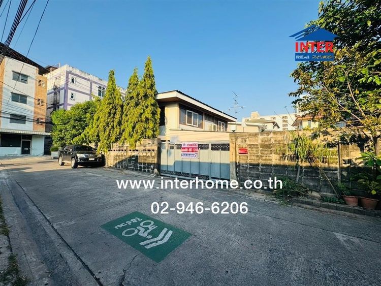 ไม่ใช่ บ้านเดี่ยว 2 ชั้น 79 ตร.ว. บ้านเดี่ยว ซอยถนอมจิต ใกล้ห้างฟอร์จูน ซอยถนอมจิต ถนนรัชดาภิเษก ถนนสุทธิสารวินิจฉัย เขตดินแดง กรุงเทพมหานคร