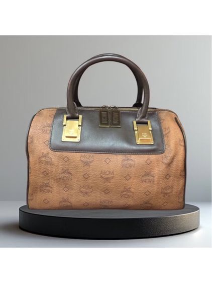 กระเป๋า MCM VISETO'S BOSTON BAG 30 สีน้ำตาลเข้ม รับประกันแท้ ไม่แท้ยินดีคืนเงิน