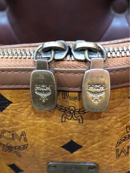 กระเป๋า MCM COGNAC ALMA กระเป๋าหนัง Visetos Cognac  มือสอง รับประกันของแท้  รูปที่ 8