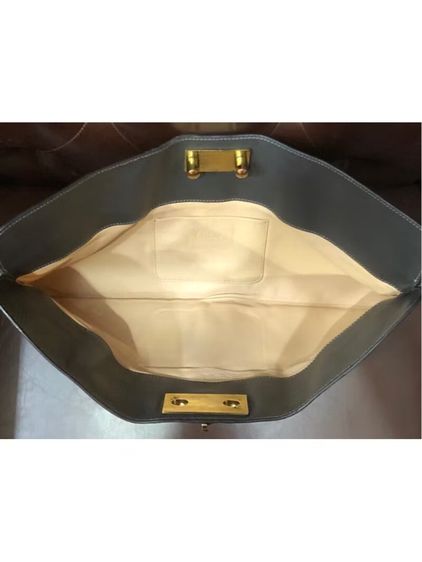 Chloé กระเป๋าคลัทช์หนัง Lizardแท้สีเทา รุ่นหายากสภาพดีมาก รับประกันของแท้  รูปที่ 6