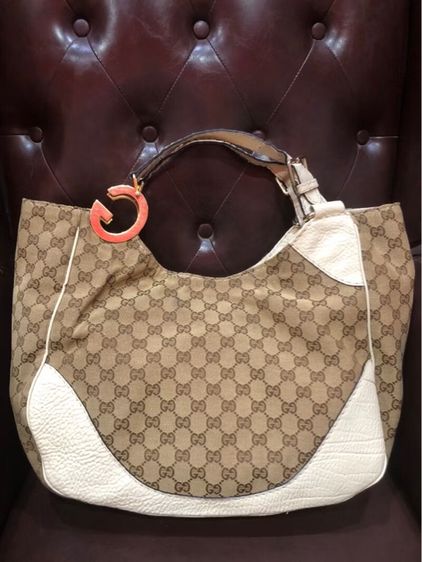 Gucci Brown GG Canvas Charlotte Shoulder Bag กระเป๋าคาดไหล่สีขาวเบจ รับประกันของแท้ ไม่แท้ยินดีคืนเงิน รูปที่ 2