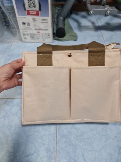 กระเป๋าสีครีมผ้าแคนวาสหลายช่อง รูปที่ 10