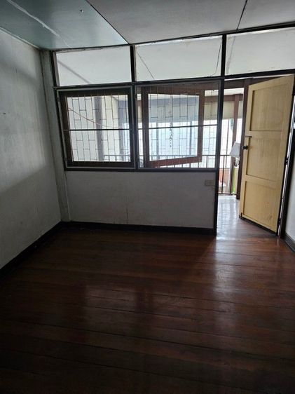 ห้องว่าง ให้เช่า ทั้งชั้นอยู่ชั้น 3 2 ตึก ทะลุถึงกัน 
