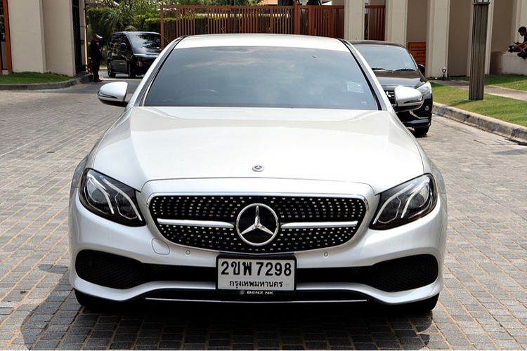 รถ Mercedes-Benz E-Class E350 สี บรอนซ์เงิน