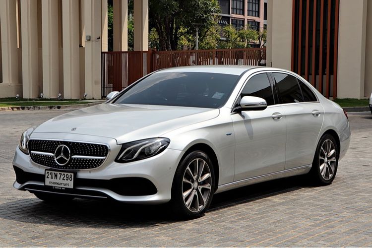 Mercedes-Benz E-Class 2019 E350 Sedan ปลั๊กอินไฮบริด (PHEV) ไม่ติดแก๊ส เกียร์อัตโนมัติ บรอนซ์เงิน รูปที่ 3