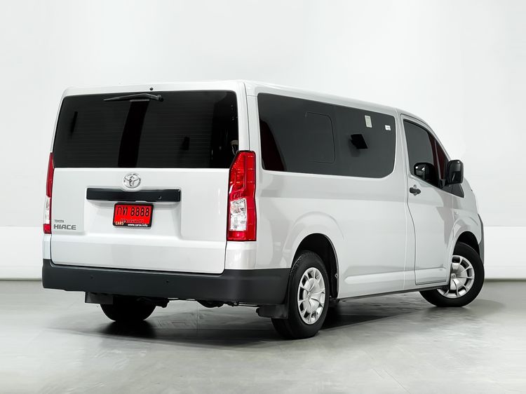 Toyota Hiace 2023 2.8 GL Van ดีเซล ไม่ติดแก๊ส เกียร์ธรรมดา บรอนซ์เงิน รูปที่ 4