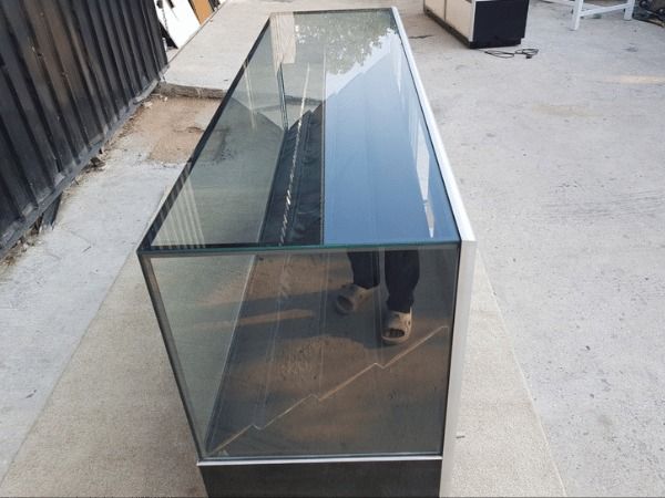 ตู้จิวเวลรี่ ตู้กระจกโชว์สินค้า ตู้โชว์โทรศัพท์ ประตูกระจกแบบสไลด์ สีดำ รูปที่ 13