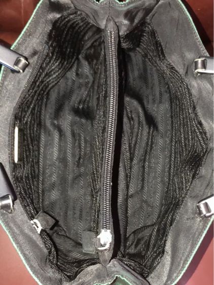 กระเป๋าสะพายไหล่สายโซ่สีเขียว Prada Tessuto รับประกันของแท้  รูปที่ 5