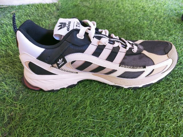 📣📣 ADIDAS sftm-001
Song for the Mute x Shadowturf สวยๆครับ 1200บ.📣📣 รูปที่ 4