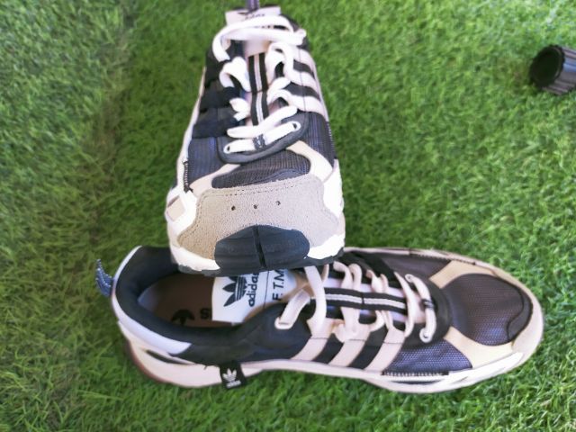 📣📣 ADIDAS sftm-001
Song for the Mute x Shadowturf สวยๆครับ 1200บ.📣📣