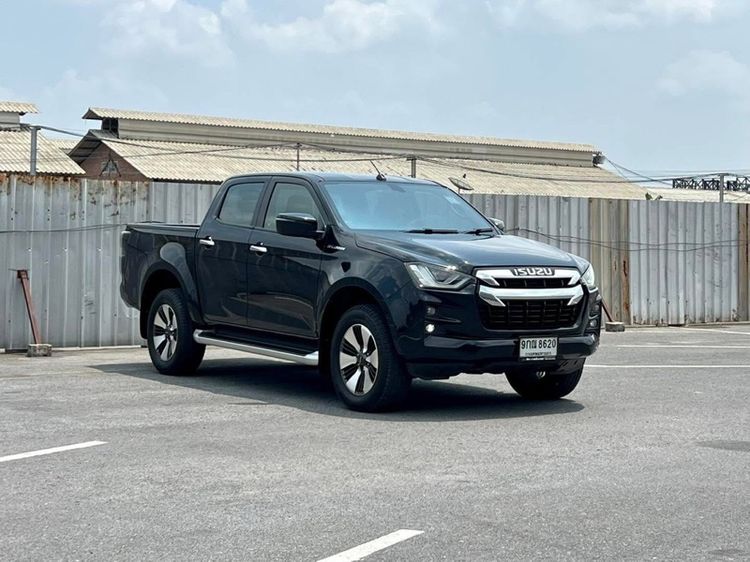 รถ Isuzu D-MAX 3.0 Hi-Lander M สี ดำ