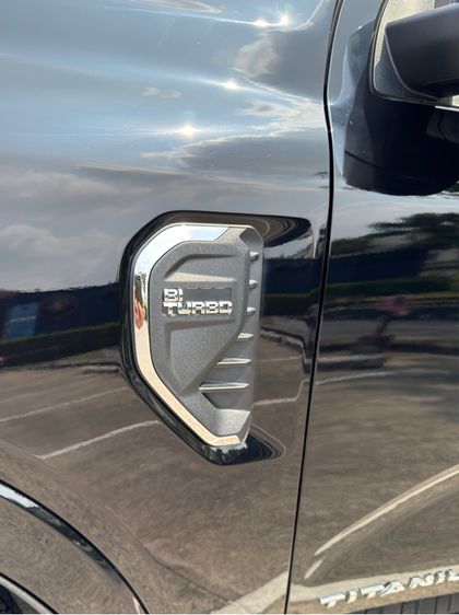 Ford Everest 2023 2.0 Titanium Plus Sedan ดีเซล เกียร์อัตโนมัติ ดำ รูปที่ 4