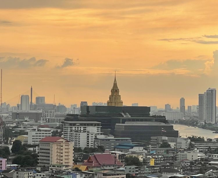 คอนโดติดรถไฟฟ้า น้ำเงิน และ ม่วง ใกล้ สถานีกลางบางซื่อ  รัฐสภา สวนจตุจักร และ ศูนย์การแพทย์ ศิริราช บางโพ (อนาคต)