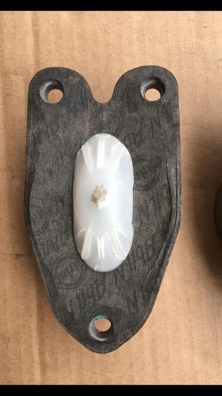 เบ้า โช๊ค เดิม คู่หลัง BMW F30  F20. F40 F31 F36  F48. F39   รูปที่ 4