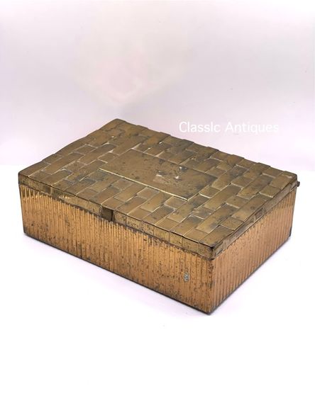 หีบ กล่อง โลหะเก่าโบราณสะสม