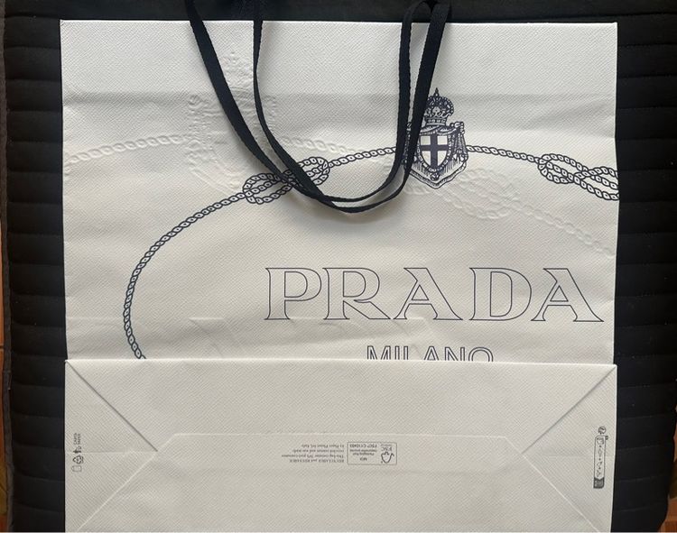 ขายกล่องใส่กระเป๋า Prada ซื้อจาก Amsterdam รูปที่ 5
