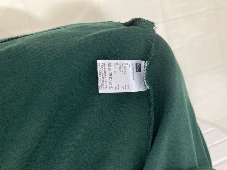 เสื้อยึดชายคอปีน GU size m รูปที่ 7