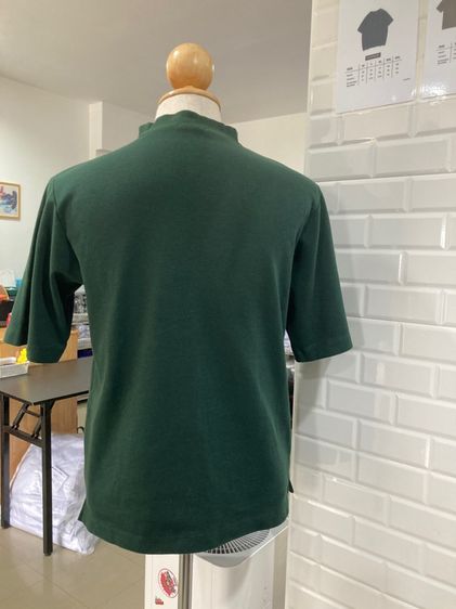 เสื้อยึดชายคอปีน GU size m รูปที่ 4