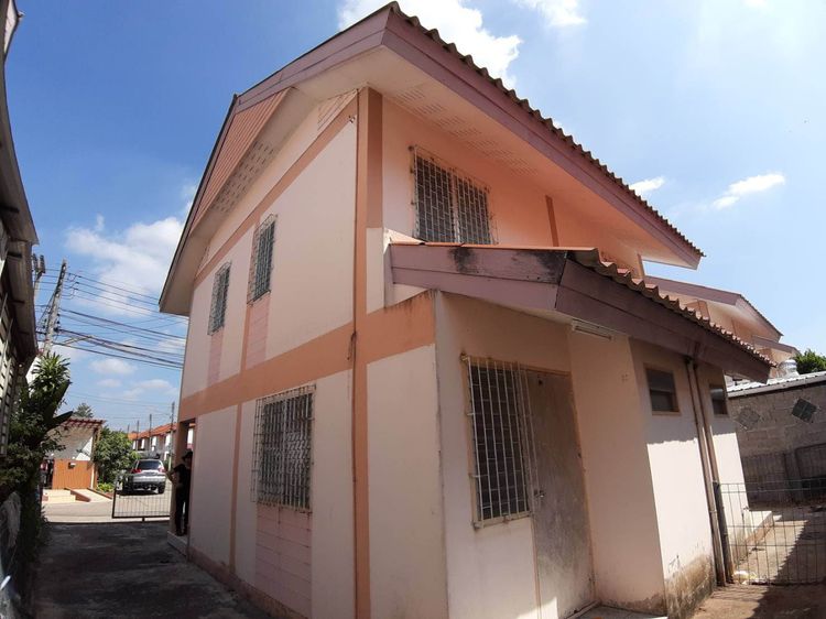 ไม่มี ขายบ้านแฝดสองชั้น 2 หลังติดกัน บนที่ดิน 42 ตร.วา หมู่บ้านเอื้ออาทร หนองคาย (หาดคำ) 