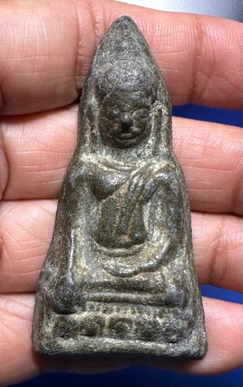 🙏พระหูยาน ชินเขียว กรุชัยนาท🙏พระชินสีห์ กรุทัพผึ้ง สุโขทัย เนื้อดินเผาสีหม้อใหม่(ไม่ผ่านการใช้)ใหม่🙏พระรอดเนื้อชิน องค์ละ 1550 รูปที่ 3