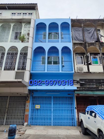 ขายอาคารพาณิชย์ 3.5 ชั้น ตลาดบางปะกอก กทม.