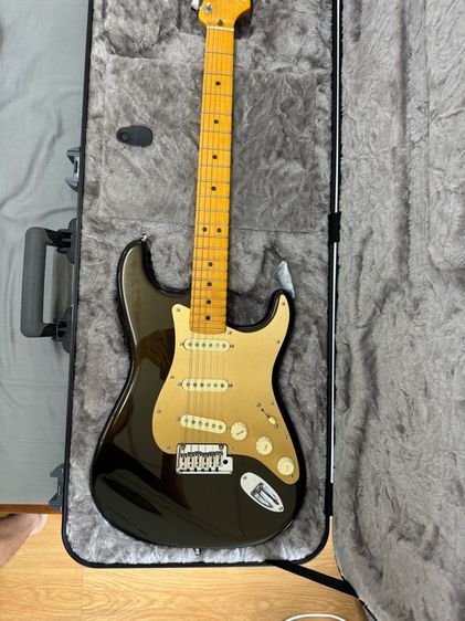 กีต้าร์ไฟฟ้า Fender American Ultra Stratocaster SSS - Texas Tea ใหม่มาก
