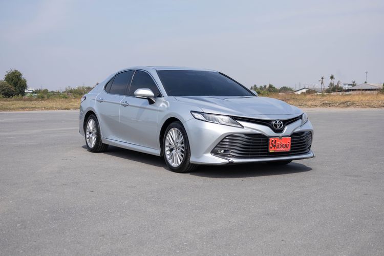 รถ Toyota Camry 2.5 G สี เงิน