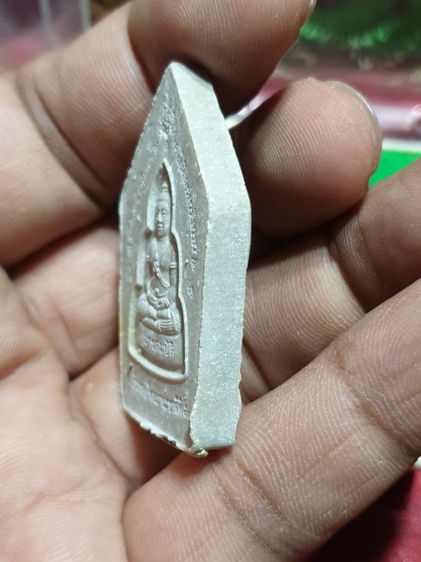 พระขุนแผน-กุมารทอง เนื้อผงงาคชสาร หลวงพ่อพูล วัดไผ่ล้อม นครปฐม ปี 2548

องค์พระแท้พร้อมกล่องแท้สภาพสวยไม่ผ่านการใช้ รูปที่ 6