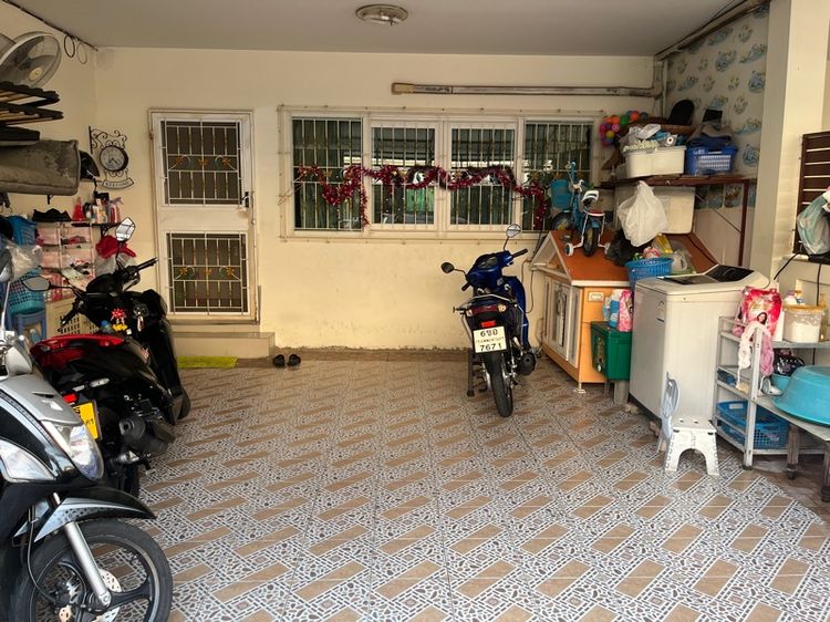 ขายทาวน์เฮ้าส์ มบ. ดิเอ็กคลูซีฟ นวลจันทร์