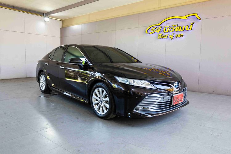 รถ Toyota Camry 2.5 HV Premium สี ดำ
