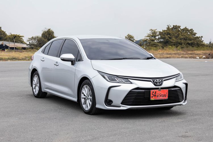 รถ Toyota Altis 1.6 G สี เงิน