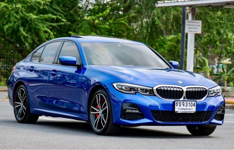BMW Series 3 2020 330e Sedan ปลั๊กอินไฮบริด (PHEV) ไม่ติดแก๊ส เกียร์อัตโนมัติ น้ำเงิน รูปที่ 3