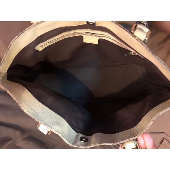 Gucci Horsebit Hand  กระเป๋าสะพายสีเบจสีขาว แท้ ไม่แท้ยินดีคืนเงิน รูปที่ 3