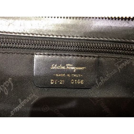 Salvatore Ferragamo กระเป๋าโท้ทหนังสีดำ Gancini รับประกันของแท้ รูปที่ 5
