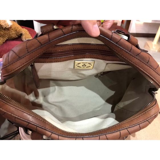 กระเป๋าๆถือBally ไม่แท้ยินดีคืนเงิน รูปที่ 8