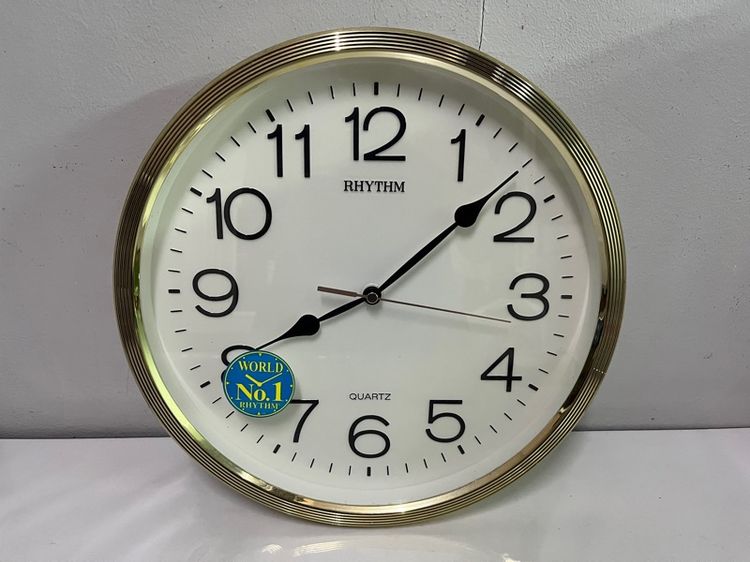 นาฬิกาติดผนัง Rhythm 12“ มือสอง