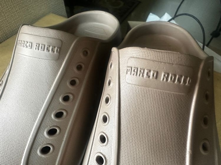 รองเท้าแตะปิดหัว ไซส์ 40 เท้า 25 ซม. ใส่ครั้งเดียว รูปที่ 3