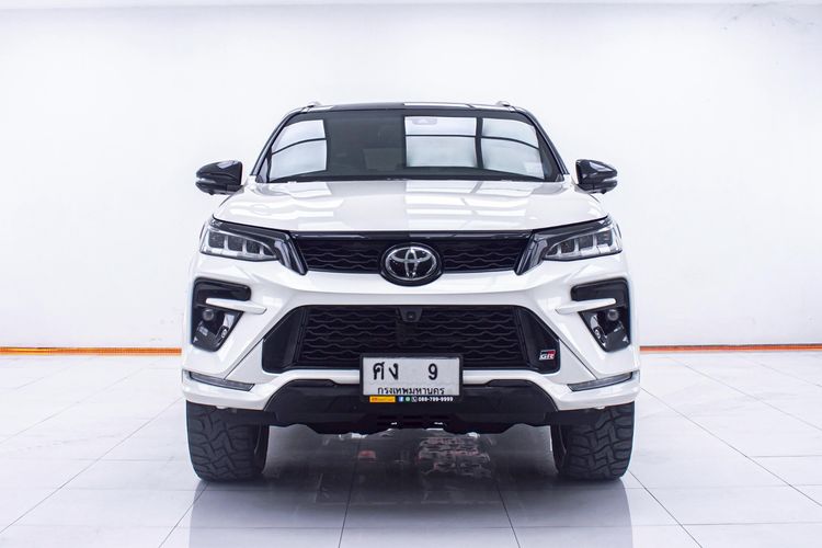 Toyota Fortuner 2022 2.8 GR Sport Black Top 4WD Utility-car ดีเซล ไม่ติดแก๊ส เกียร์อัตโนมัติ ขาว รูปที่ 4