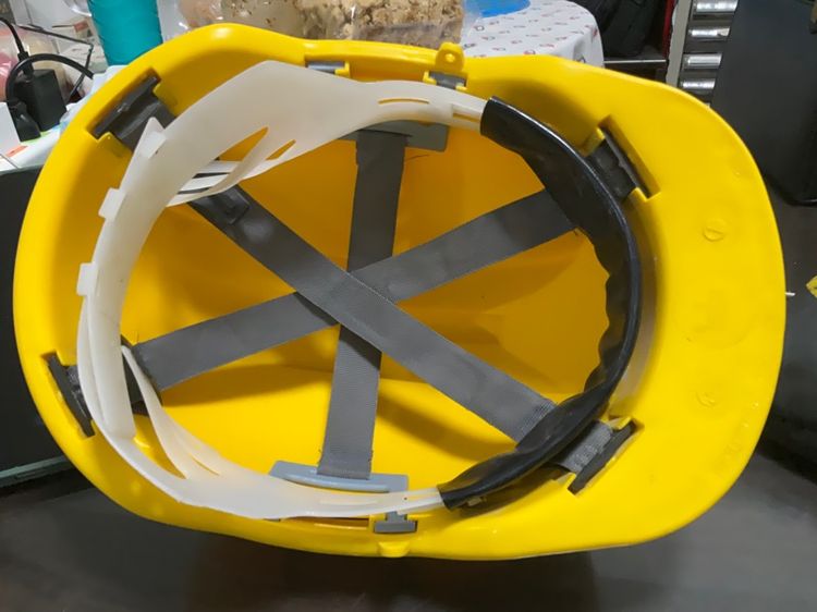 บริจาคหมวกเชฟตี้ นิรภัย สีเหลือง ฟรีไซส์ มือสอง รูปที่ 2