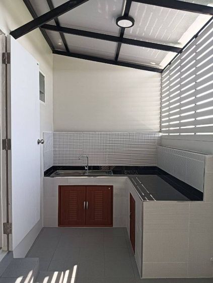 ไม่ใช่ ขายด่วน ทาวน์เฮ้าส์ 3ห้องนอน2ห้องน้ำ ม.นันทวันสุกลดี หนองจอก รูปที่ 4