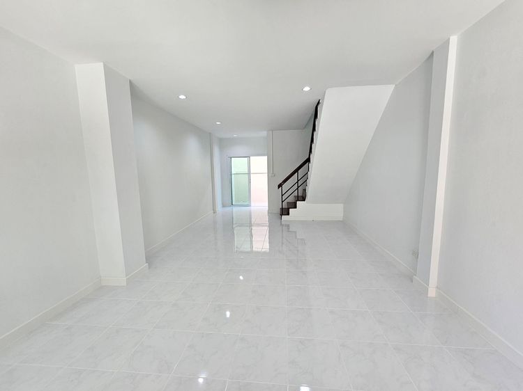 ใช่ 💖 ทาวน์เฮ้าส์ บางบ่อ ราคาพิเศษ! 💖 รูปที่ 2