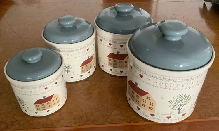 ของใช้ในบ้านต่างๆ จาน ชาม แก้ว รวมถึงเฟอร์นิเจอร์เก่า ชุดโต็ะหมู่บูชาไม้ และอื่นๆ รูปที่ 3