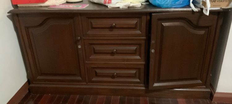 ของใช้ในบ้านต่างๆ จาน ชาม แก้ว รวมถึงเฟอร์นิเจอร์เก่า ชุดโต็ะหมู่บูชาไม้ และอื่นๆ รูปที่ 10