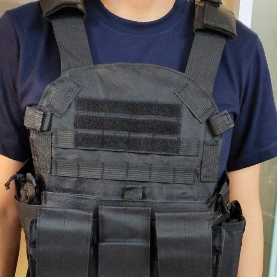 เสื้อเกราะ มีช่องใส่เเผ่นเหล็ก รูปที่ 2