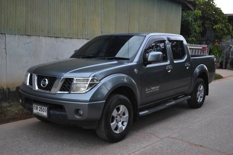 รถ Nissan Navara 2.5 Calibre EL สี เทา